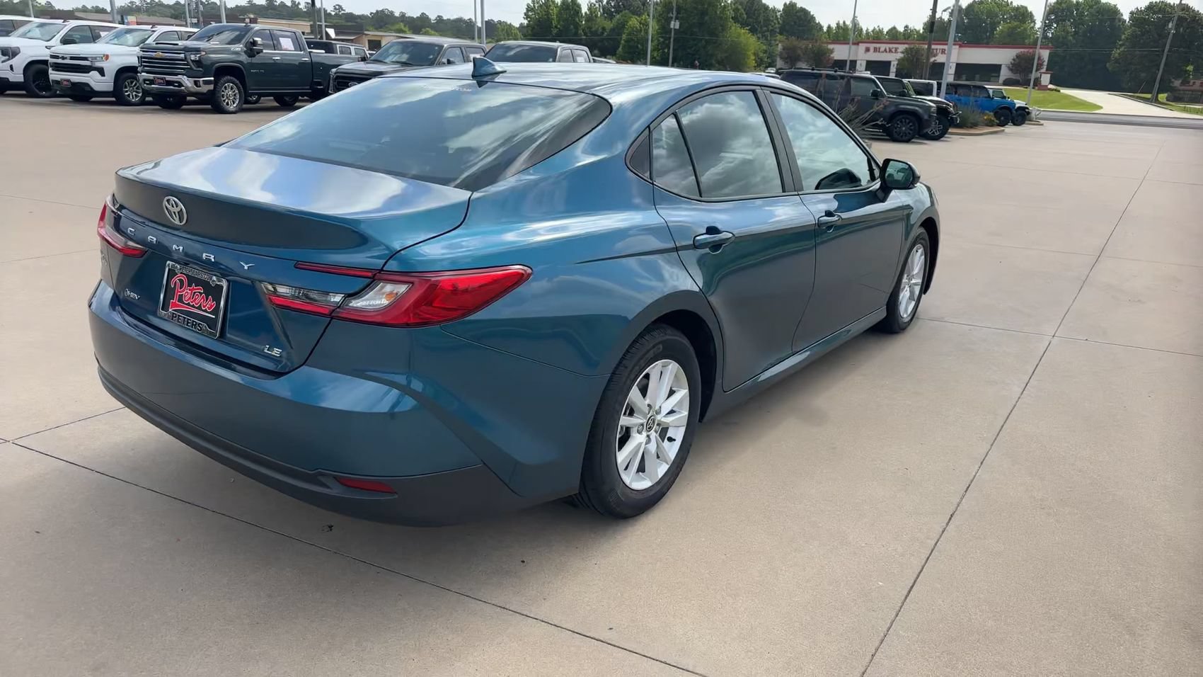 Used 2025 Toyota Camry LE FWD image 8