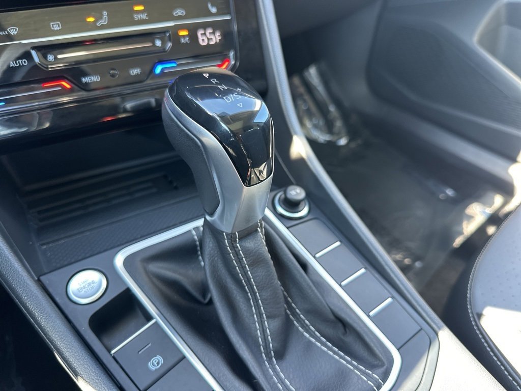 Used 2025 Volkswagen Jetta SE image 17