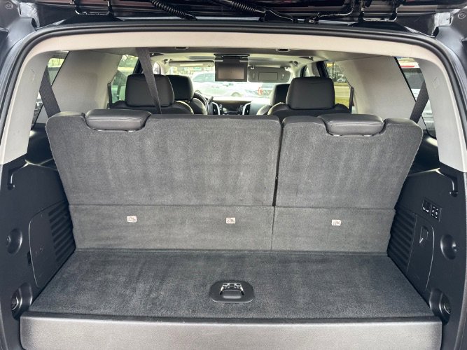 Used 2020 Cadillac Escalade Premium Luxury image 11