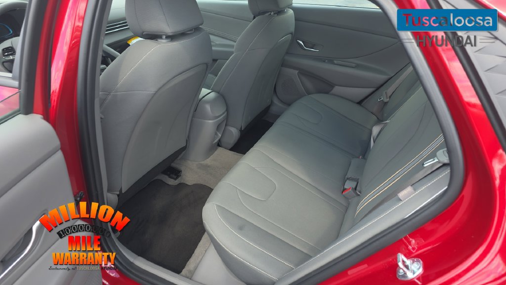 Used 2025 Hyundai Elantra Sport FWD image 24
