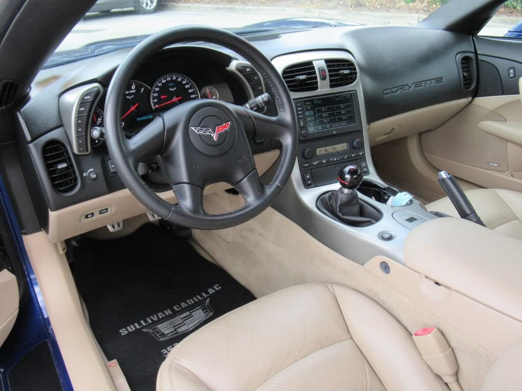 Used 2005 Chevrolet Corvette Convertible w/ Preferred Equipment Group RWD image 13