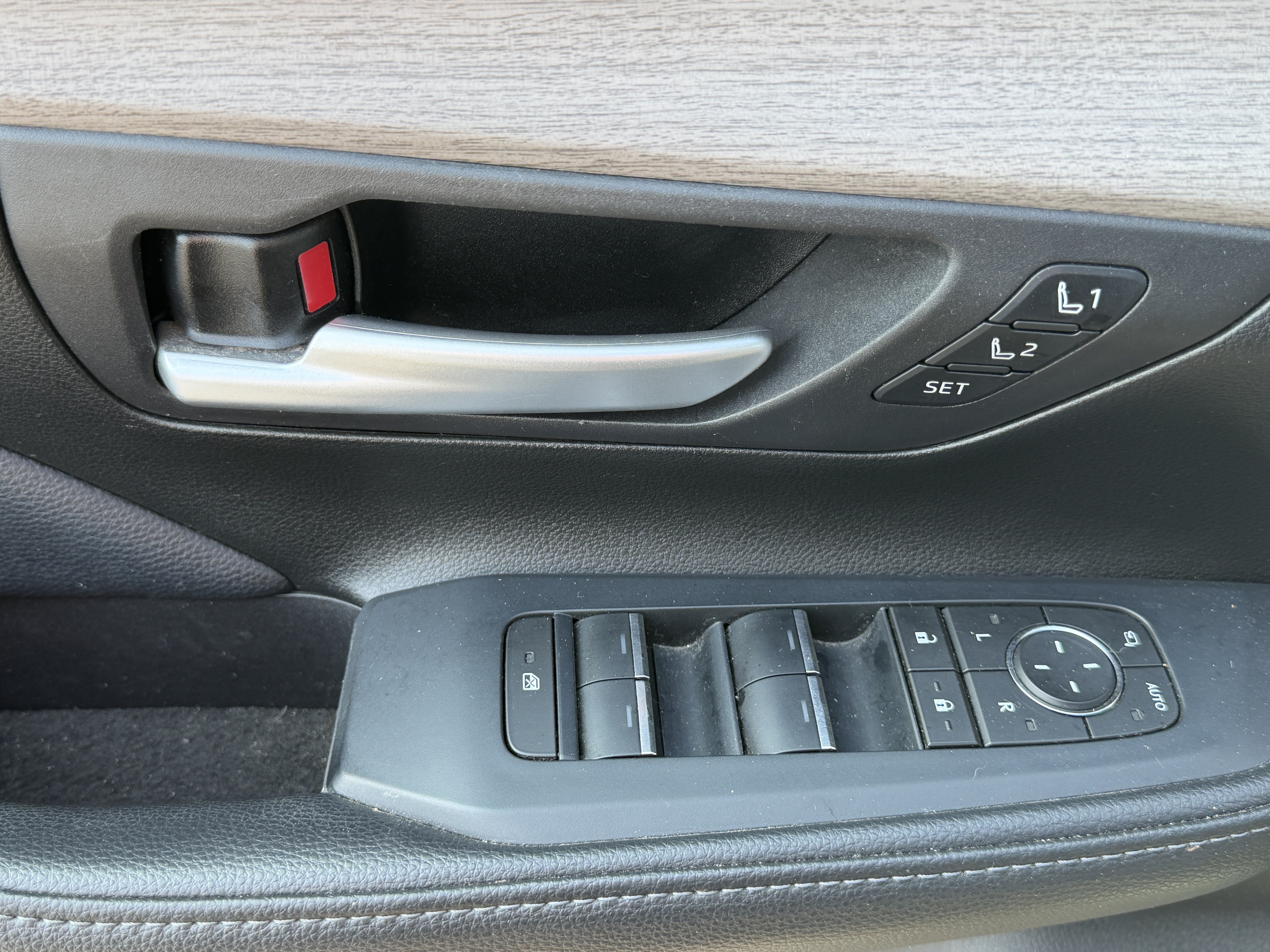 Used 2024 Toyota Grand Highlander AWD image 15