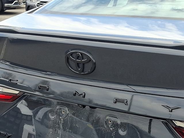 Used 2025 Toyota Camry SE image 29