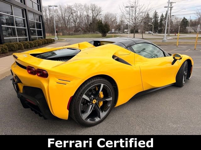 Used 2022 Ferrari SF90 Spider image 6