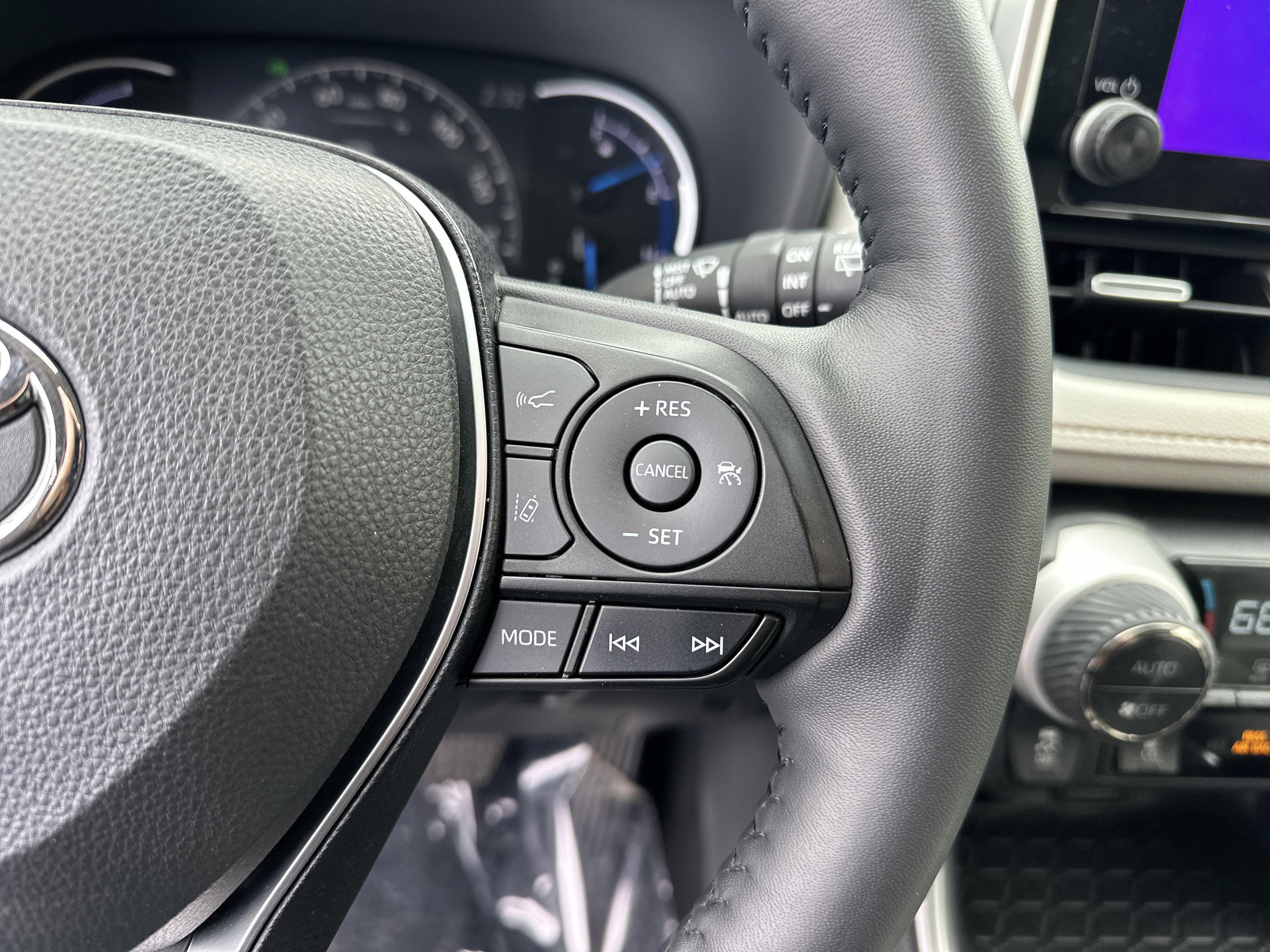 Certified 2023 Toyota RAV4 XLE Premium image 20