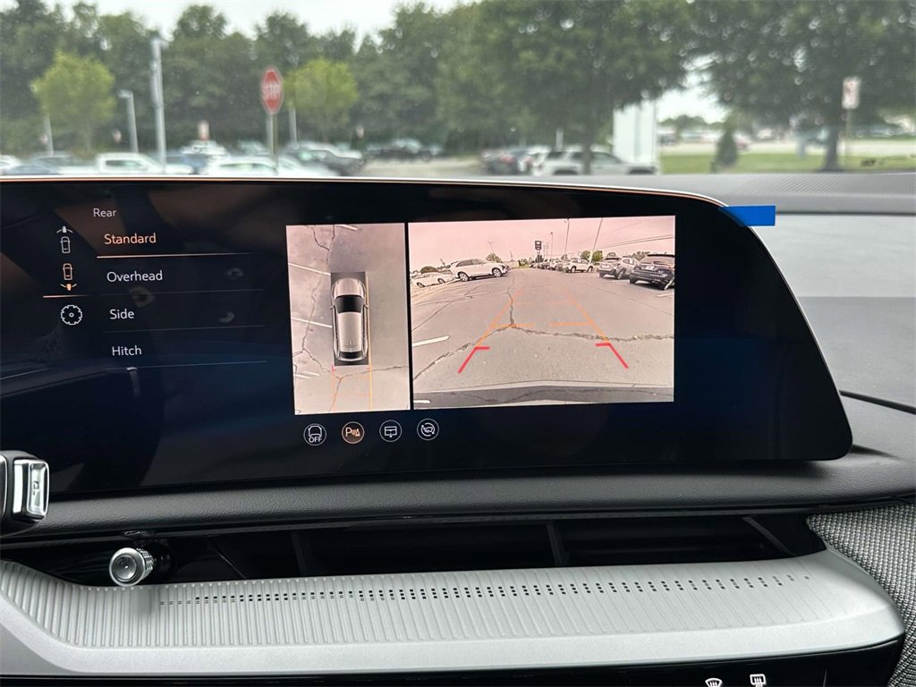 New 2025 Cadillac Optiq Sport 1 image 21