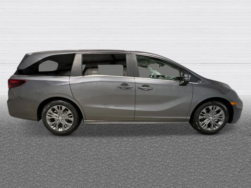 New 2026 Honda Odyssey Touring image 8