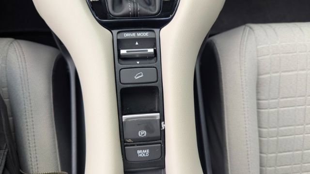 Used 2024 Honda HR-V LX image 36