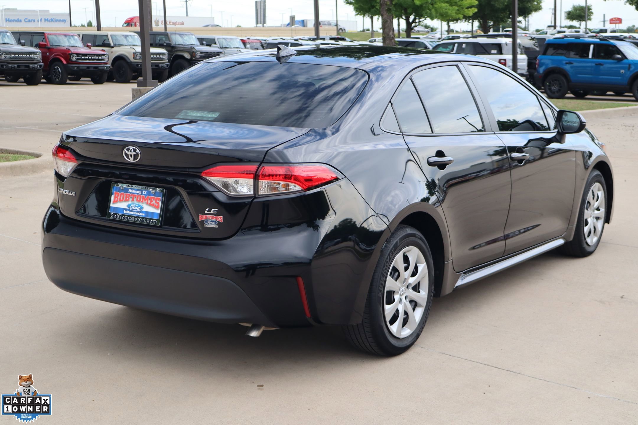 Used 2023 Toyota Corolla LE FWD image 4