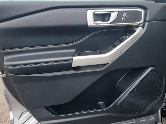 Used 2020 Ford Explorer XLT w/ Equipment Group 202A image 9