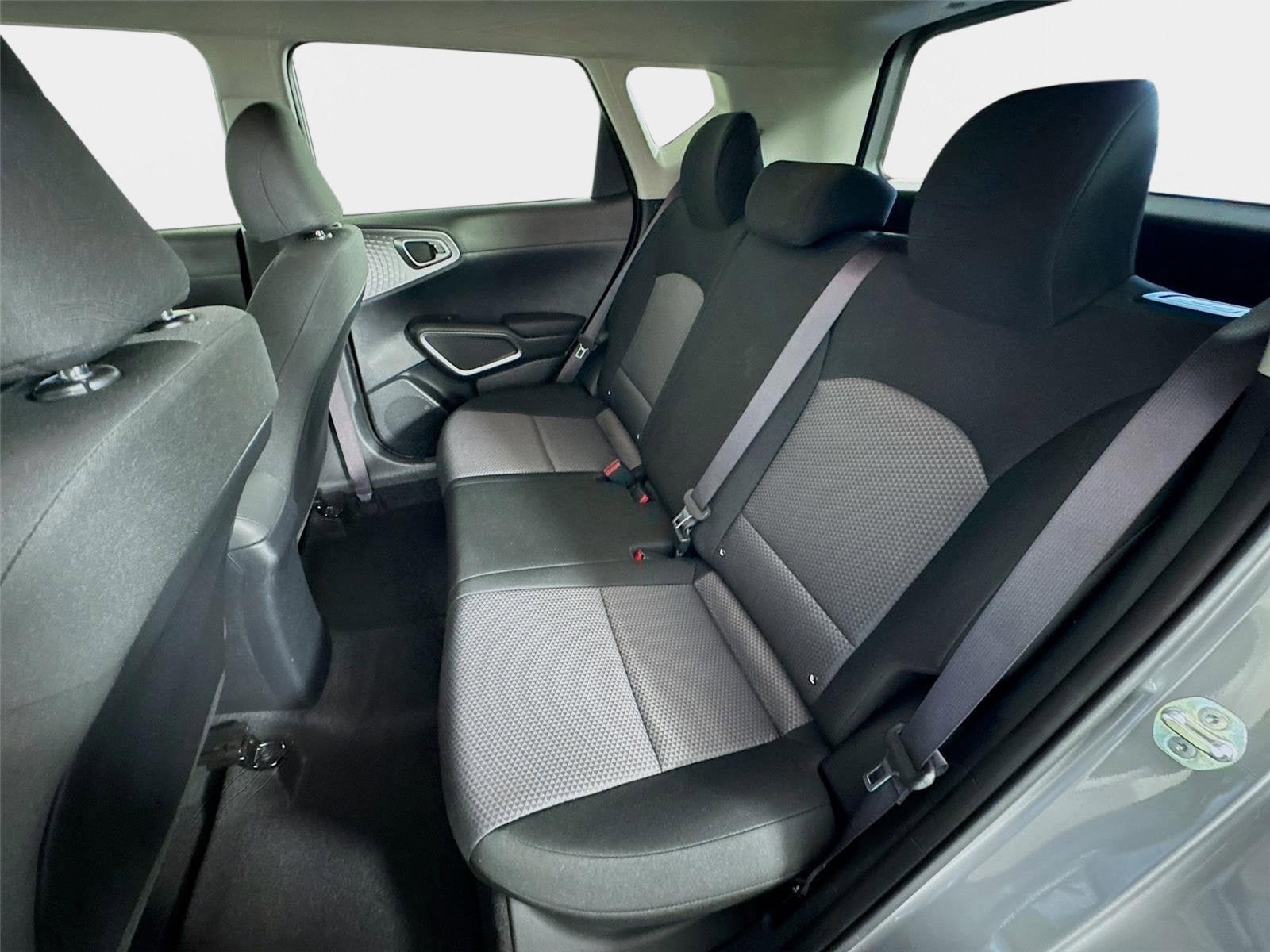 Certified 2025 Kia Soul LX w/ LX Technology Package FWD image 20