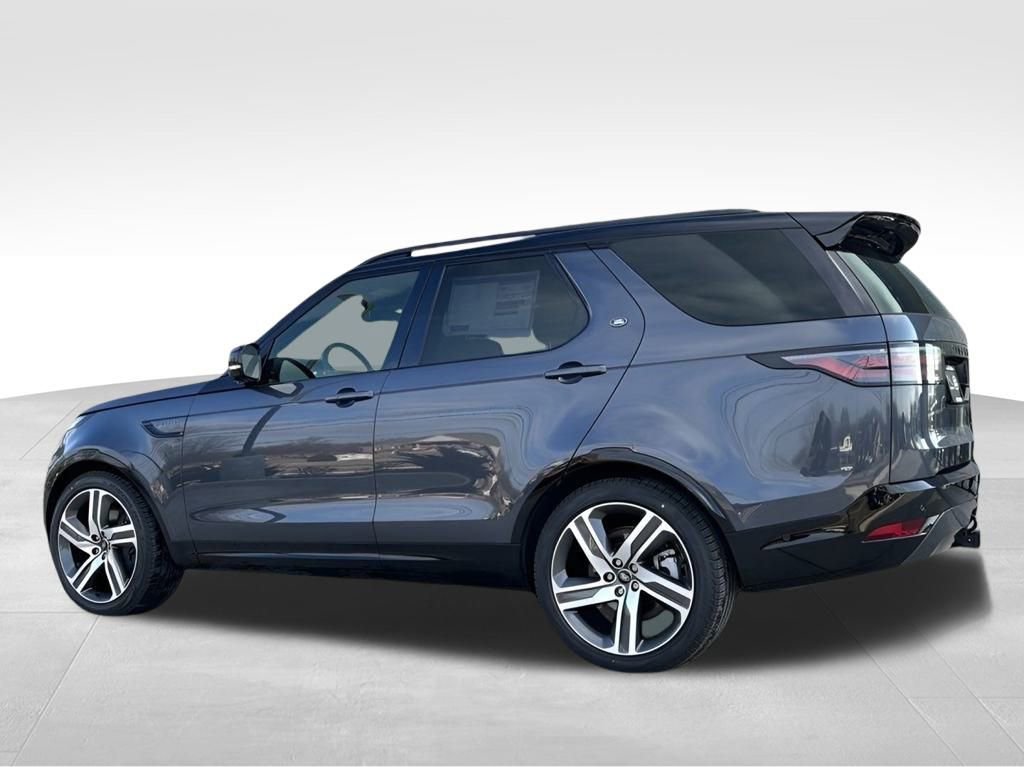 New 2024 Land Rover Discovery Dynamic SE image 6