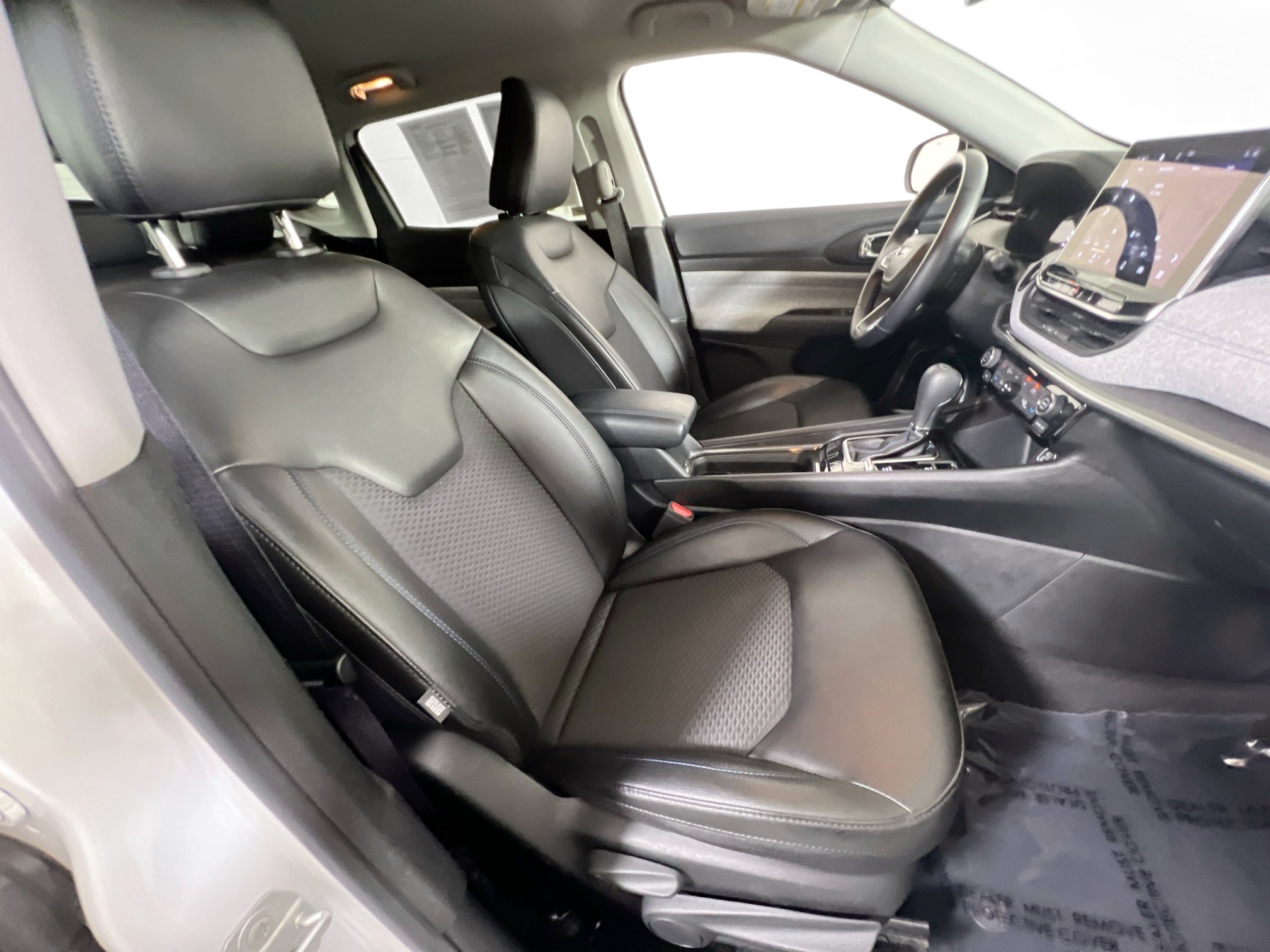 Used 2022 Jeep Compass Latitude w/ Convenience Group AWD/4WD image 26
