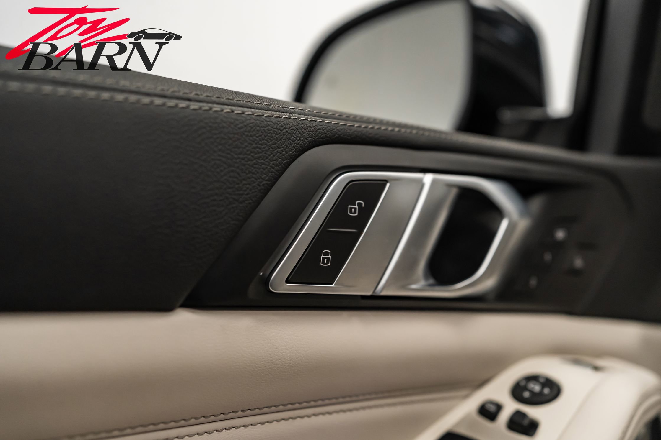 Used 2023 BMW X5 M50i w/ Executive Package image 22