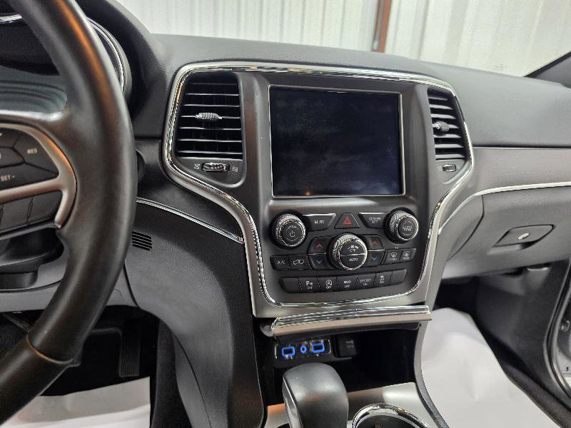 Used 2018 Jeep Grand Cherokee Limited w/ Luxury Group II image 17