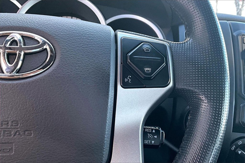 Used 2015 Toyota Tacoma 4x4 Access Cab image 12