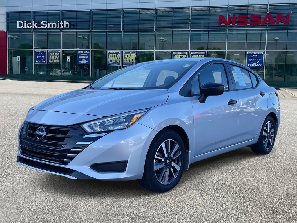 Used 2025 Nissan Versa S w/ S Plus Package image 3