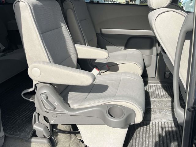 Used 2009 Nissan Quest w/ Seat Pkg image 21