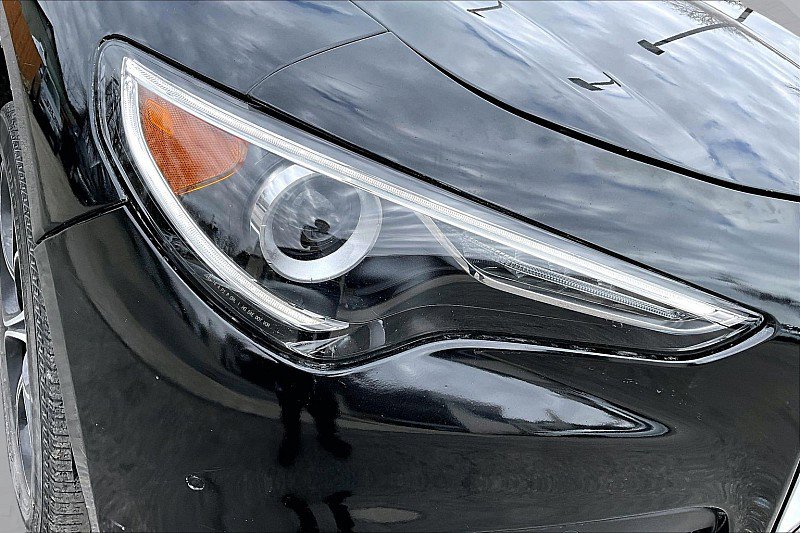 Used 2019 Alfa Romeo Stelvio Ti Lusso w/ Quick Order Package 22X Lusso image 28