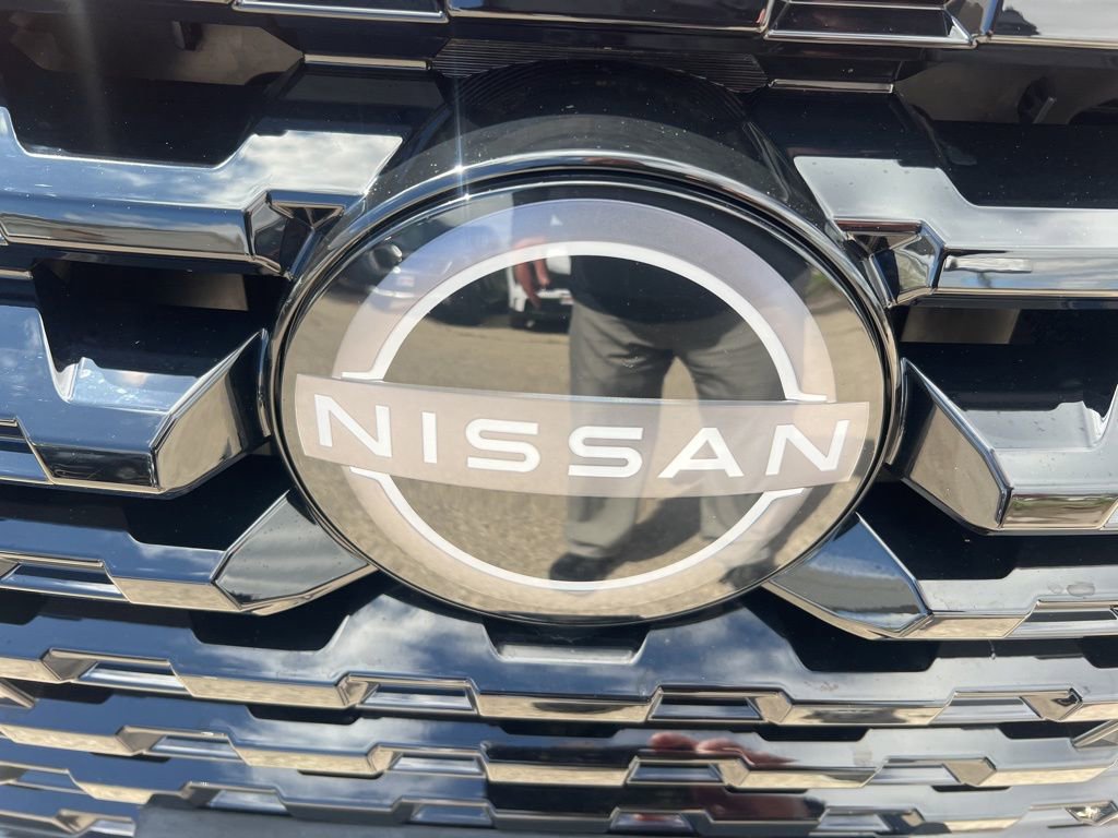 Certified 2023 Nissan Kicks SR w/ SR Premium Package FWD image 32