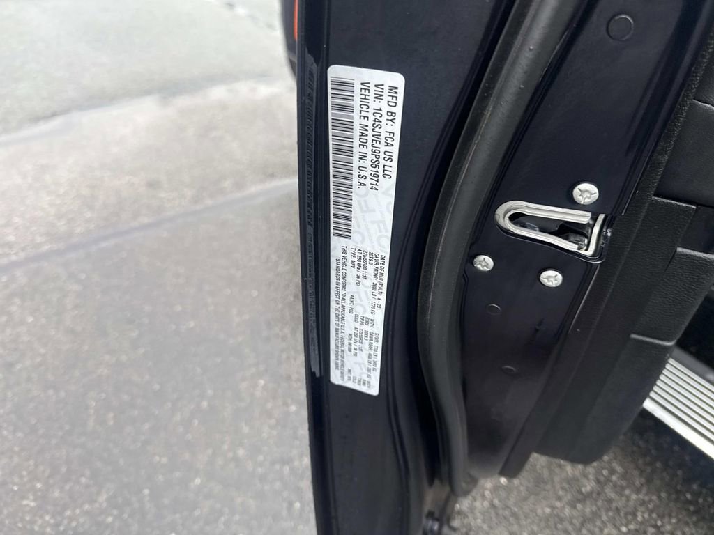 Used 2023 Jeep Grand Wagoneer 4WD image 20