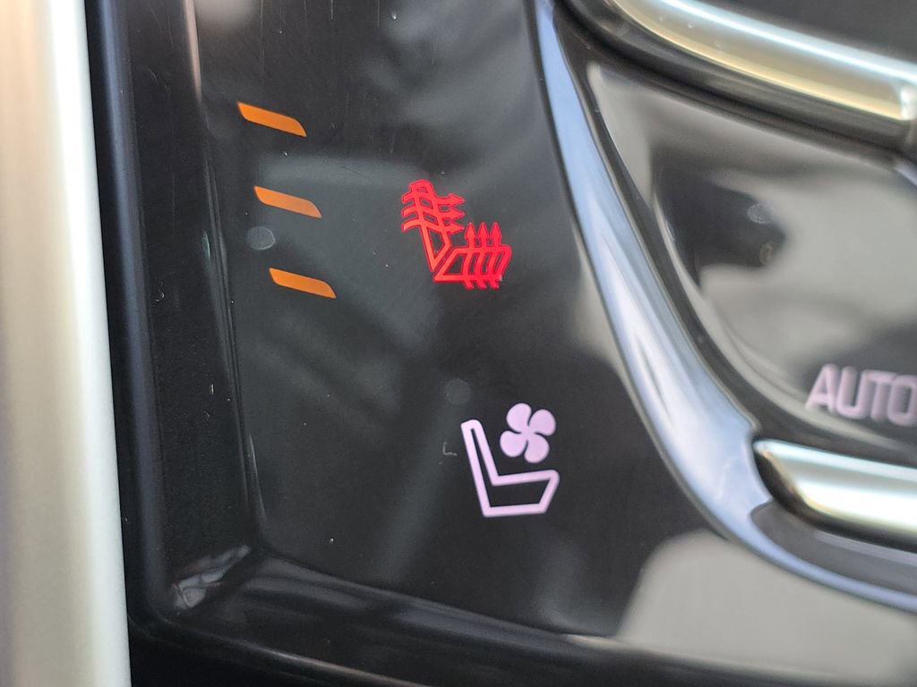 Used 2015 Cadillac SRX FWD image 13