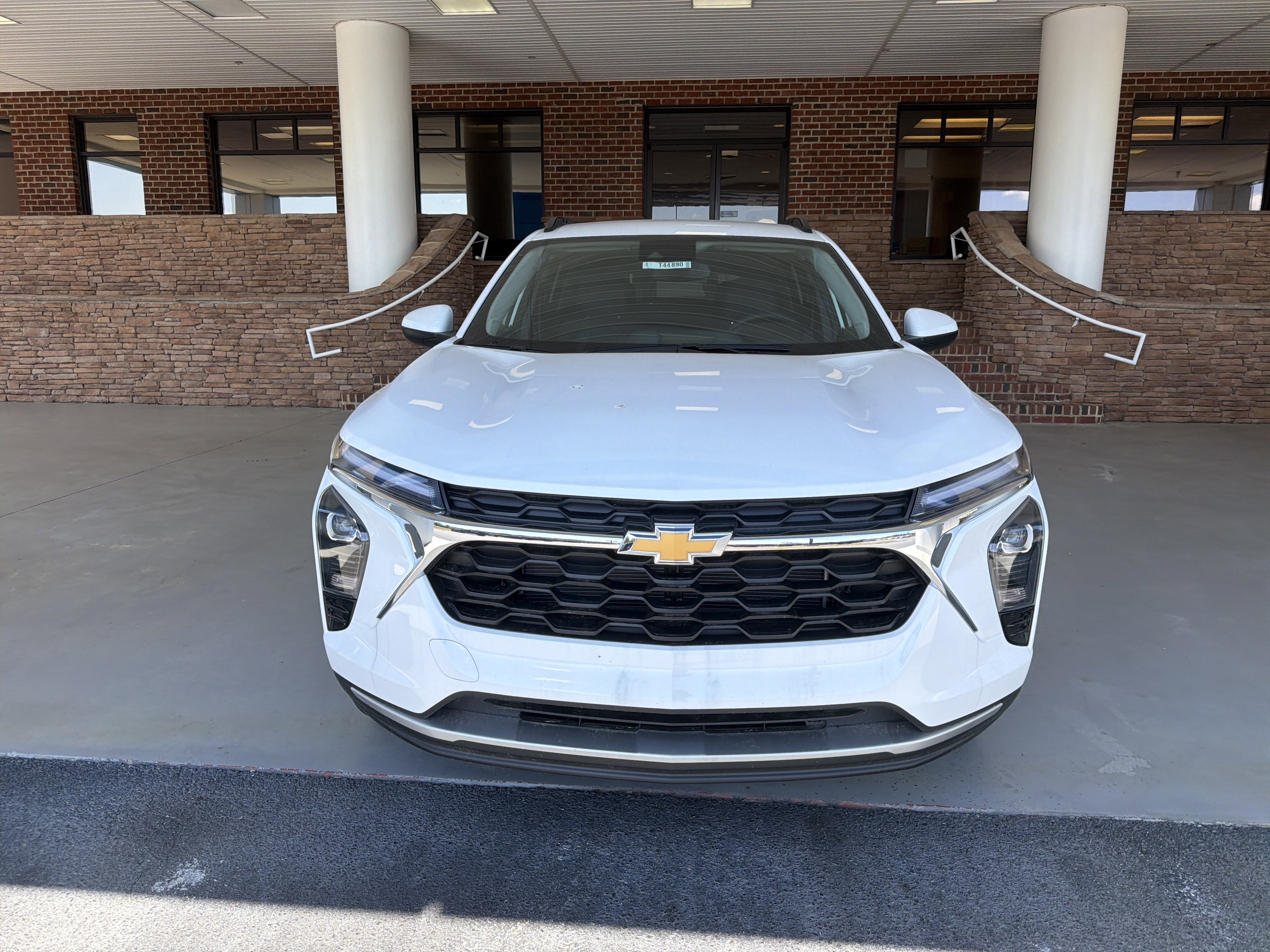 New 2026 Chevrolet Trax LT w/ Driver Confidence Package image 2