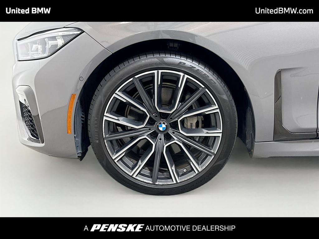 Used 2020 BMW 740i w/ M Sport Package RWD image 2