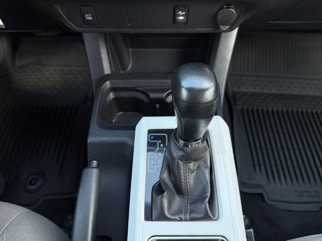 Used 2017 Toyota Tacoma SR5 w/ Tow Package AWD/4WD image 24