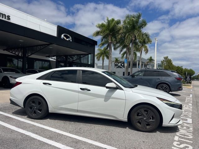 Used 2022 Hyundai Elantra SEL w/ Convenience Package image 8