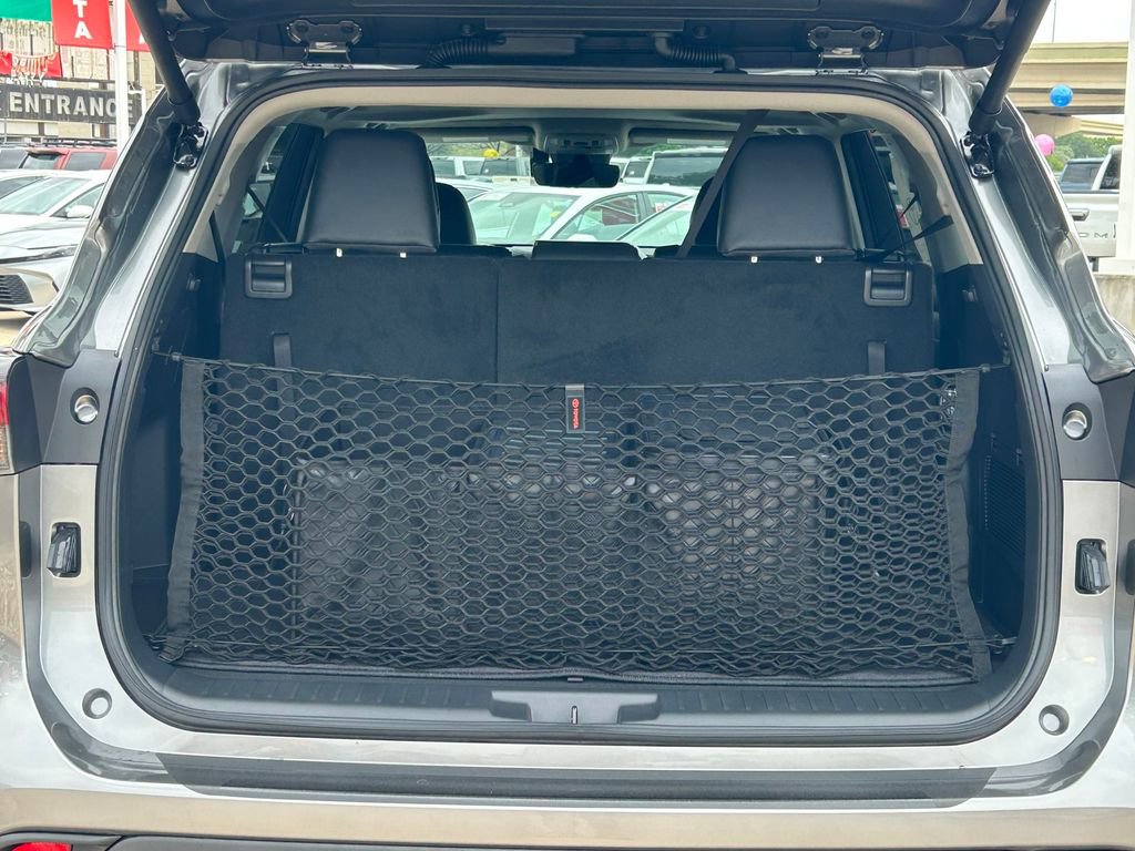 New 2026 Toyota Highlander XLE AWD/4WD image 16