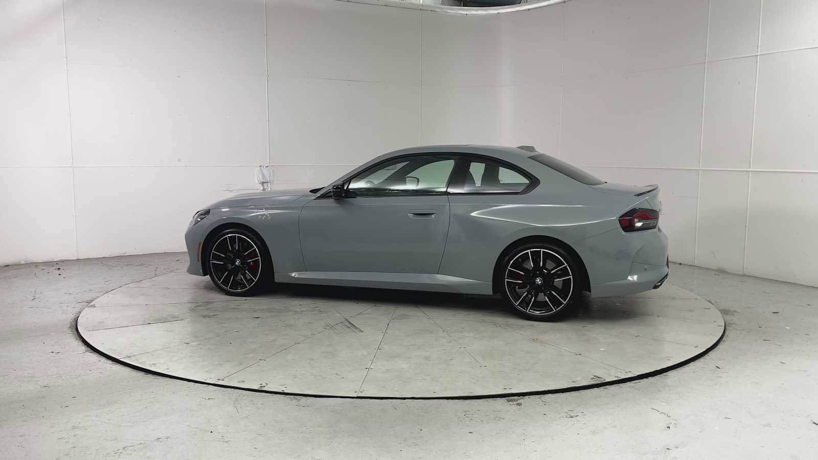 Used 2026 BMW M240i xDrive image 4