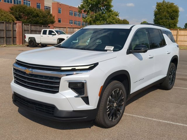 New 2026 Chevrolet Traverse LT w/ Sun and Wheel Package