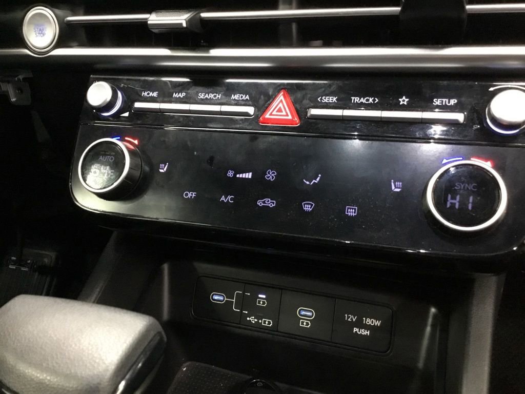 Used 2025 Hyundai Santa Cruz SEL image 22