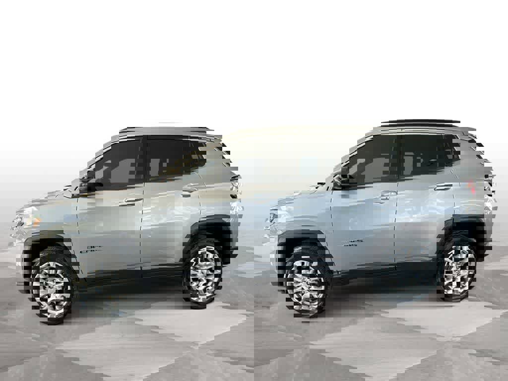 Used 2023 Jeep Compass Latitude image 5