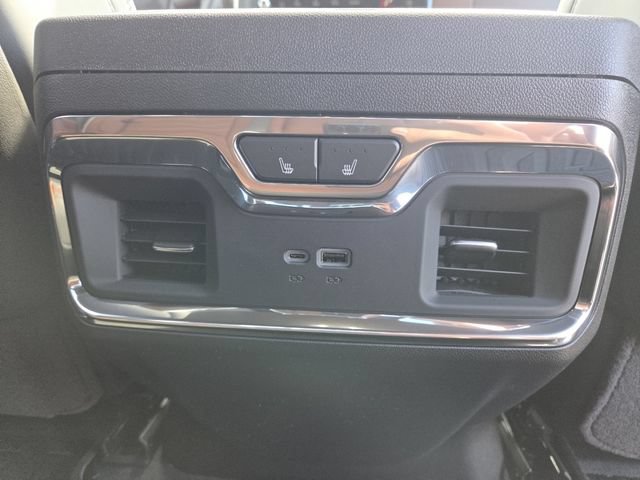 New 2026 GMC Sierra 3500 Denali Ultimate AWD/4WD image 19