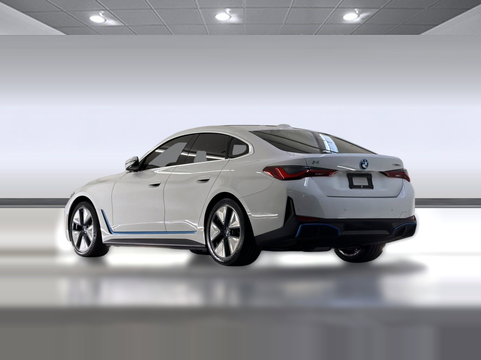 Used 2023 BMW i4 eDrive35 RWD image 3