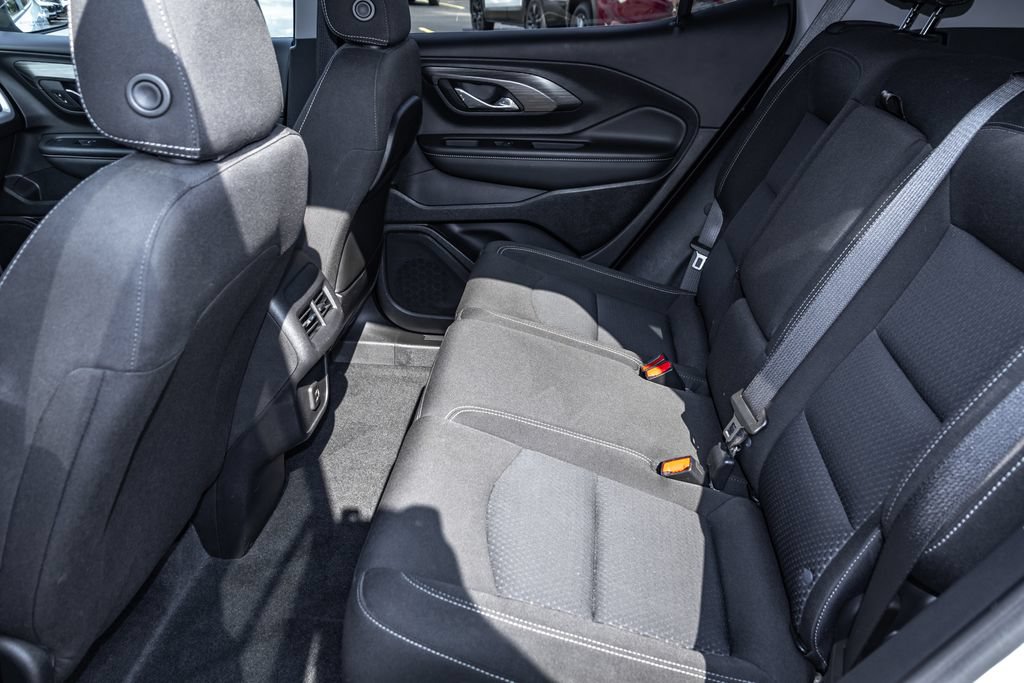 Used 2023 GMC Terrain SLE w/ Driver Convenience Package FWD image 28