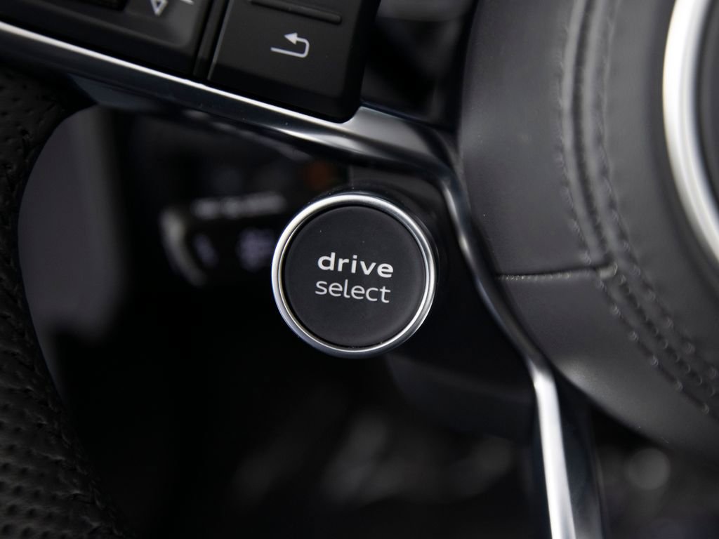 Used 2021 Audi R8 V10 w/ Premium Package RWD image 19