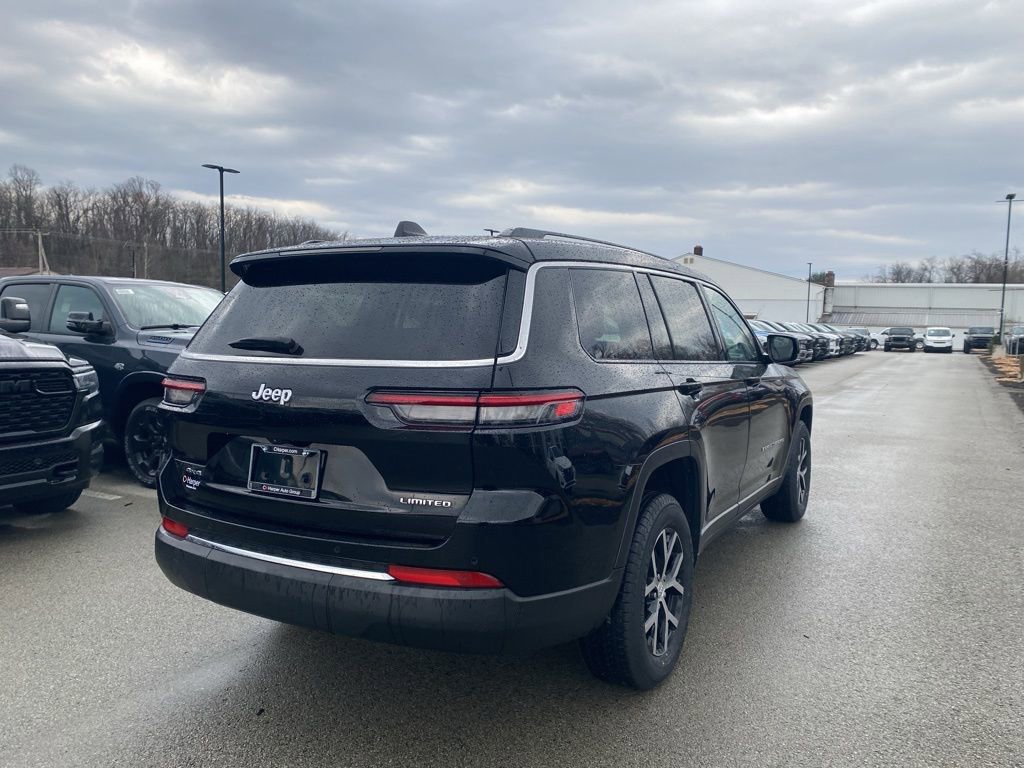 Used 2023 Jeep Grand Cherokee L Limited image 2