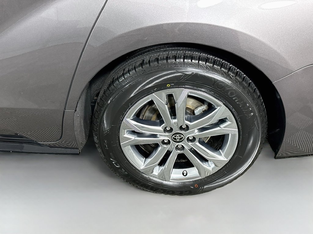 Certified 2021 Toyota Sienna XSE AWD/4WD image 38