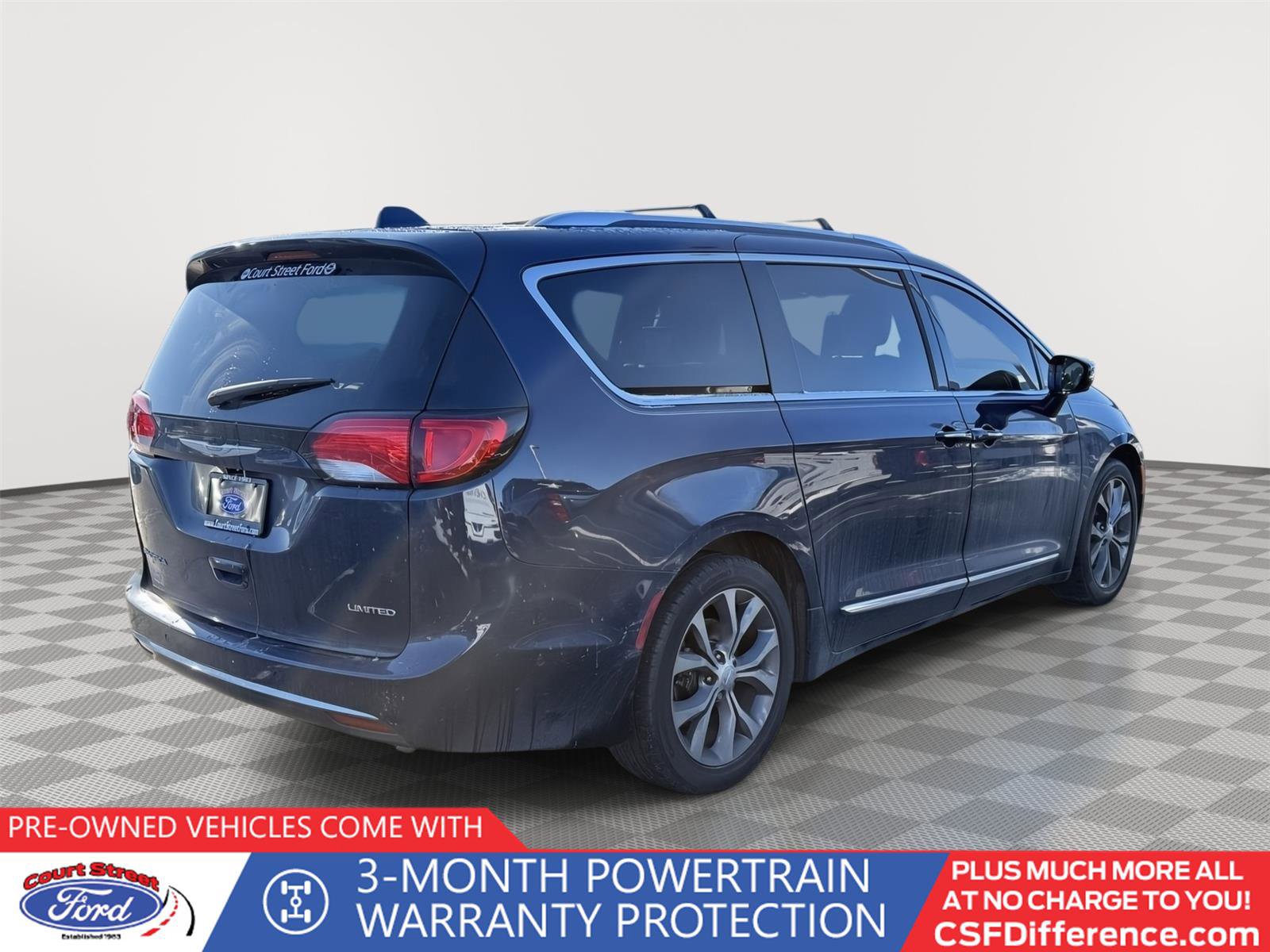Used 2018 Chrysler Pacifica Limited w/ Tire & Wheel Group image 7