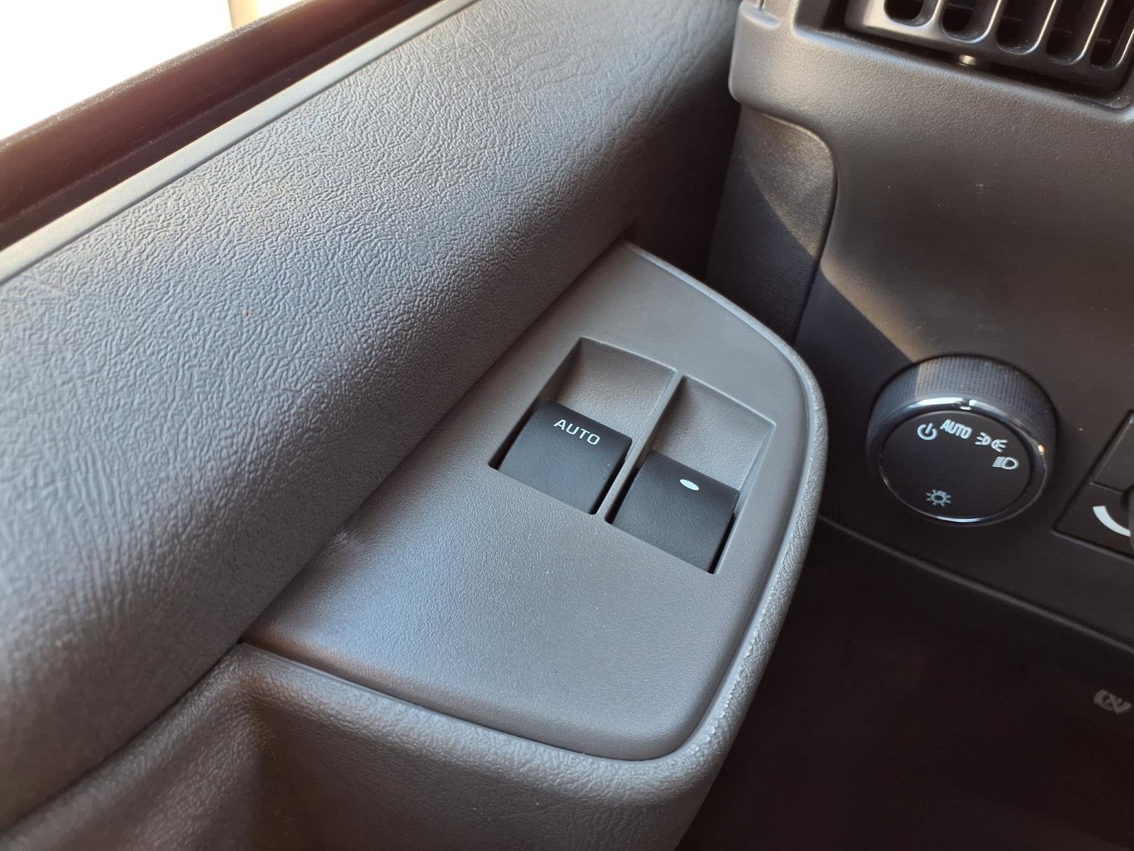 New 2025 GMC Savana 3500 w/ Power Convenience Package RWD image 16