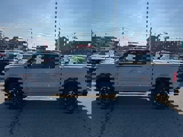 New 2026 GMC Canyon AT4 image 4