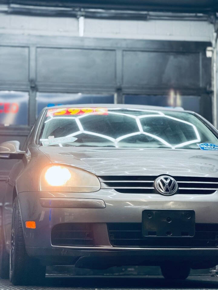 Used 2009 Volkswagen Rabbit S image 4