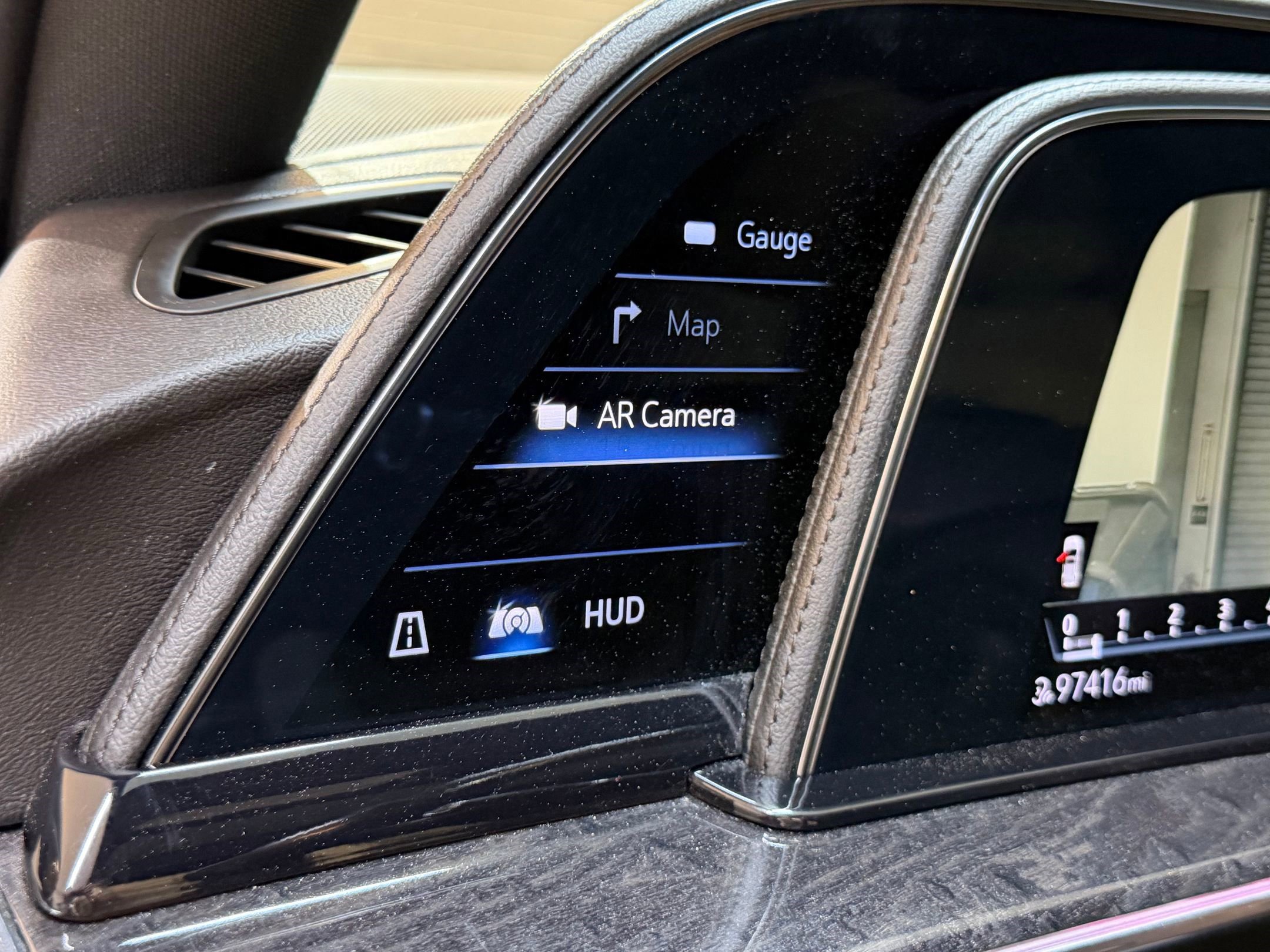 Used 2023 Cadillac Escalade Premium Luxury image 20