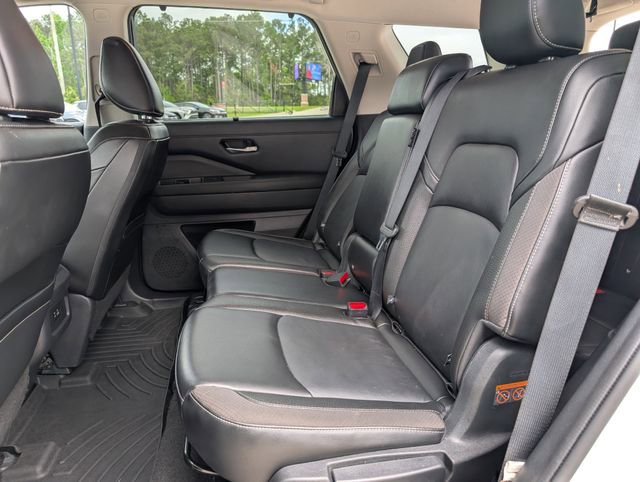 Used 2024 Nissan Pathfinder SL image 25