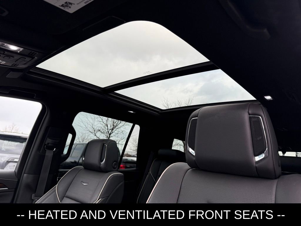 Used 2023 Cadillac Escalade Premium Luxury w/ Performance Package image 7