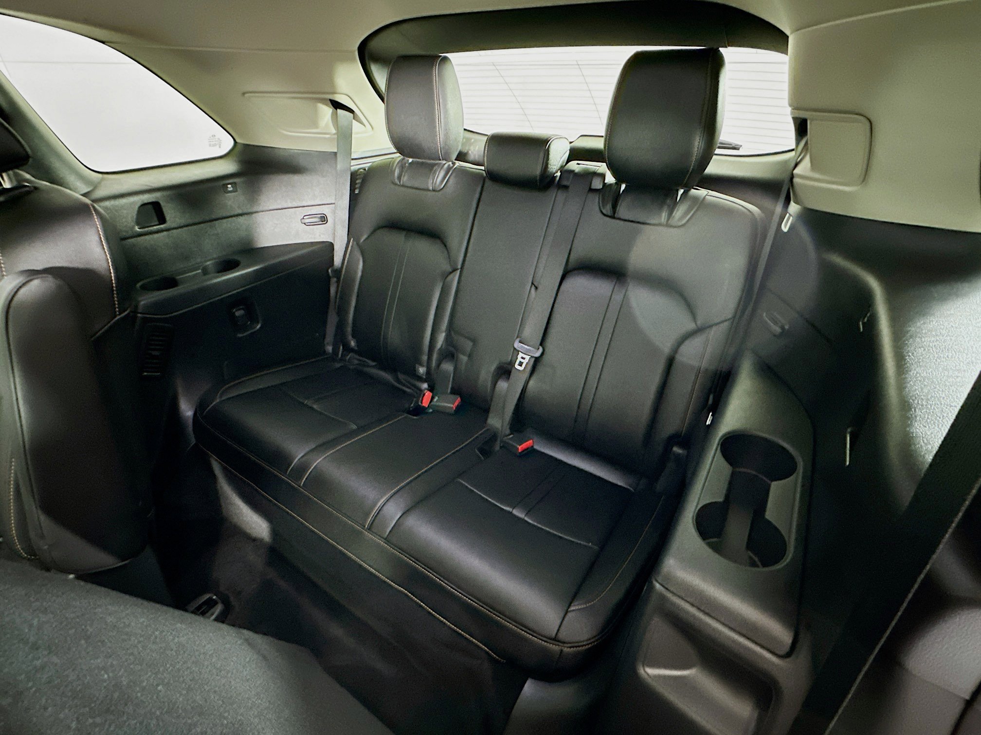 Used 2024 MAZDA CX-90 Plug-In Hybrid w/ Premium Pkg image 31