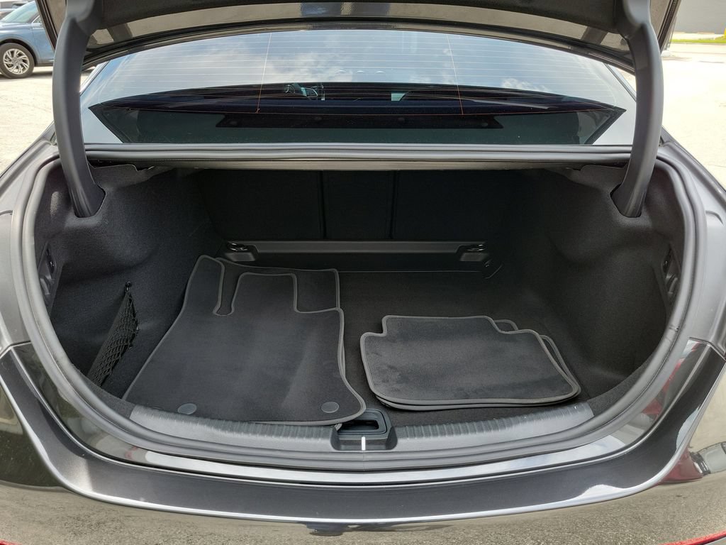 Used 2022 Mercedes-Benz C 300 Sedan image 7
